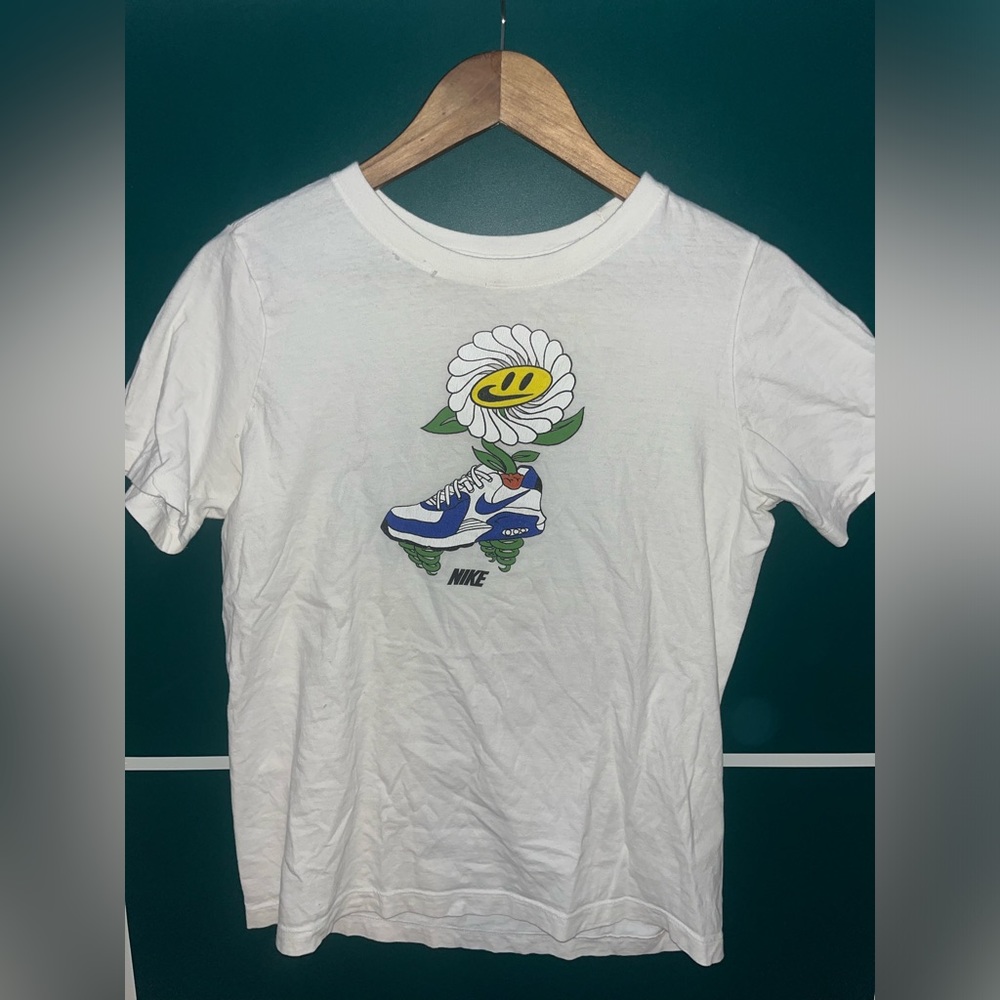 Nike Flower Tee
